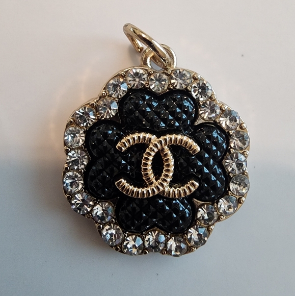 CHANEL Stamped Authentic Black and Gold Charm Zipper Pull - Picture 1 of 5